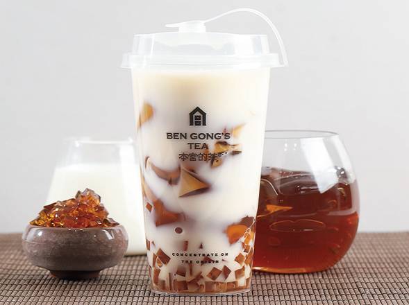 Gold Oolong Milk Tea / ⾦觀⾳茶⽴⽅